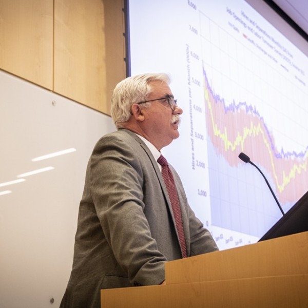 Steven Kyle speaking at the Dyson School’s 2019 Agricultural and Food Business Outlook Conference