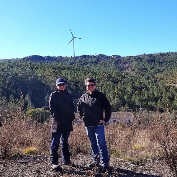 Rebecca Barthelmie and Sara Pryor standing near wind turbine