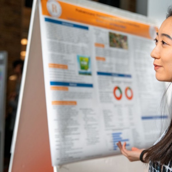 Briana Lui presenting her research