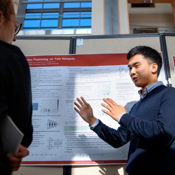 Eric Lei ’20 presents research