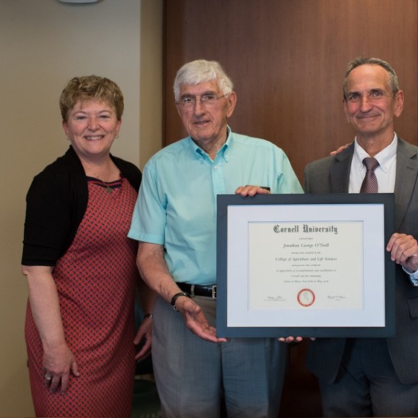 John O'Neill's family is presented with certificate