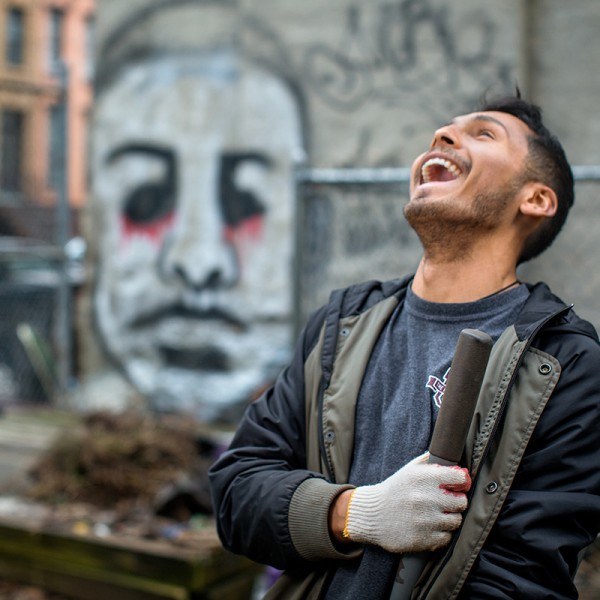 Alec Martinez lauging