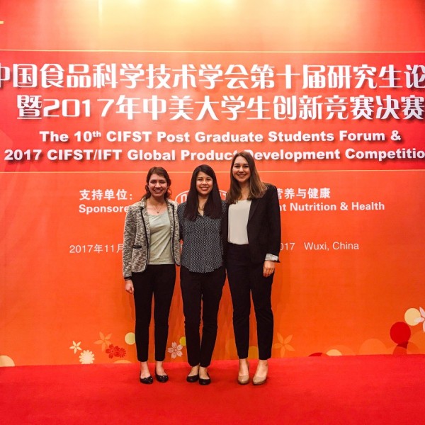 Isabel Alster ‘18, Jessica Kwong ‘18 and Kaitlin Steinleitner ’19 at Food Summit China
