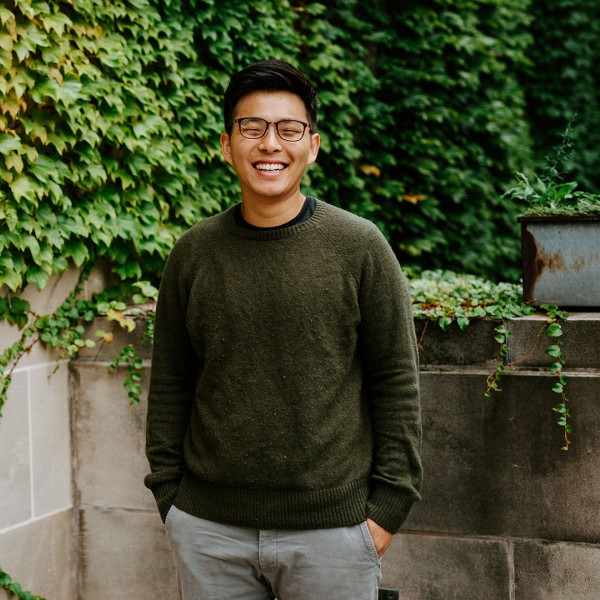 A headshot of Chris Roh