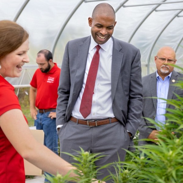 New York Lt. Gov. Antonio Delgado tours the Cornell AgriTech