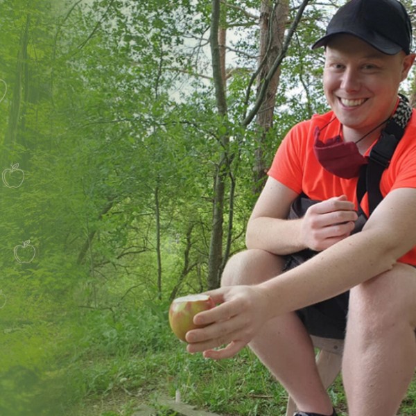 Andrew Scheldorf with apple