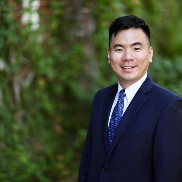 Minmo Gahng headshot