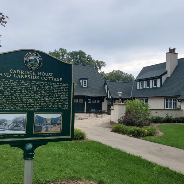 Historical marker for a carriage house