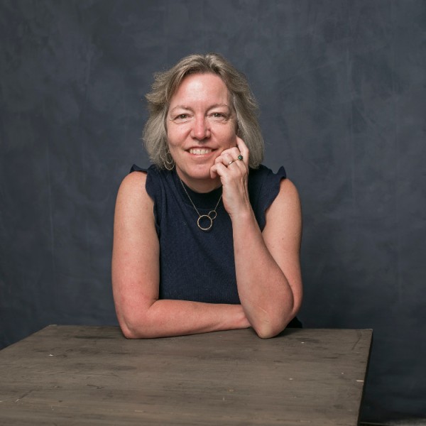 Headshot of Cathy Kling.