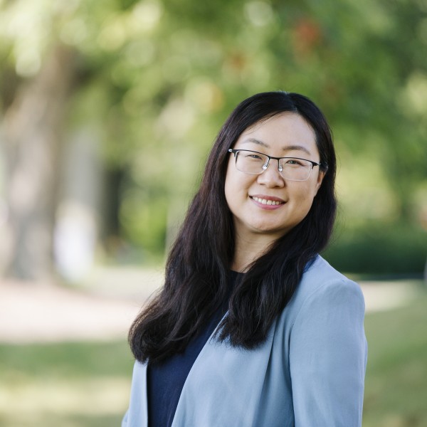 headshot of yun yang