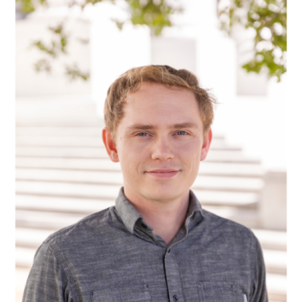 Dominique Holtappels headshot