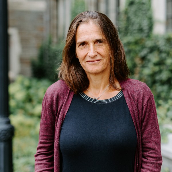 Katalin Feyes Toth headshot