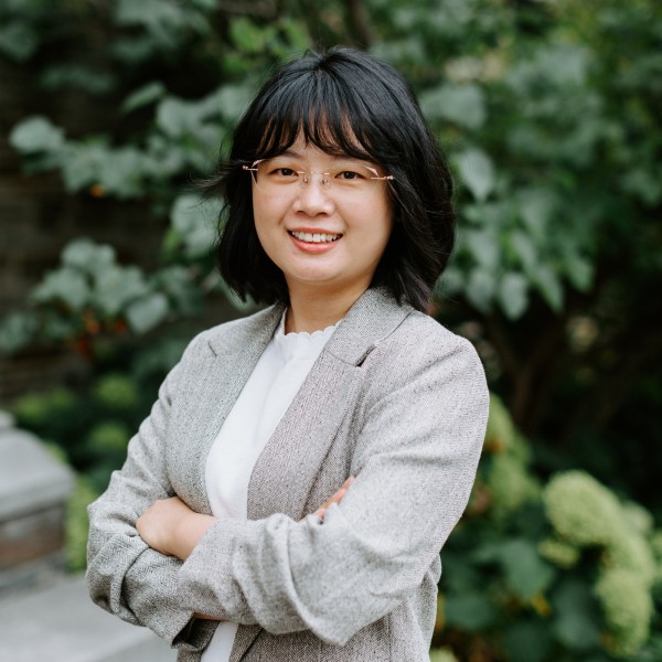 Lirong Xiang headshot